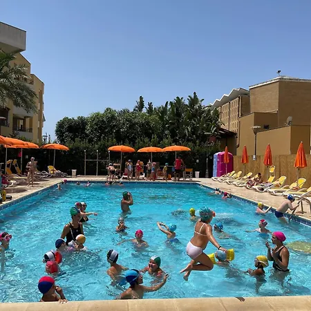 Guest house Waterfront Rooms, 150 Mt Dal Mare